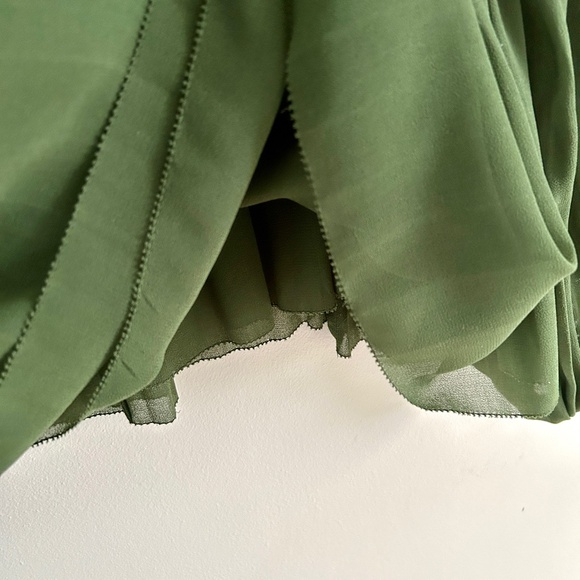 Aritzia Off the Shoulder Blouse Top Green Long Sleeve Size XS - Picture 11 of 17